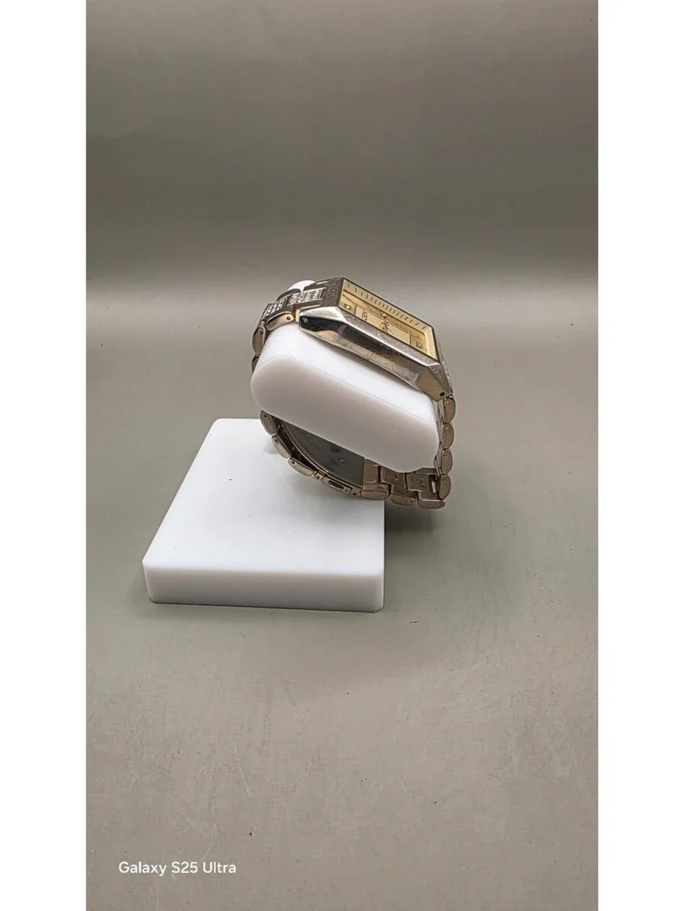 Vintage Elgin Men’s Gold-Tone Rectangular Dress Watch 37mm